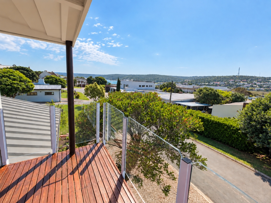 5 Bedroom Property for Sale in Stilbaai Wes Western Cape